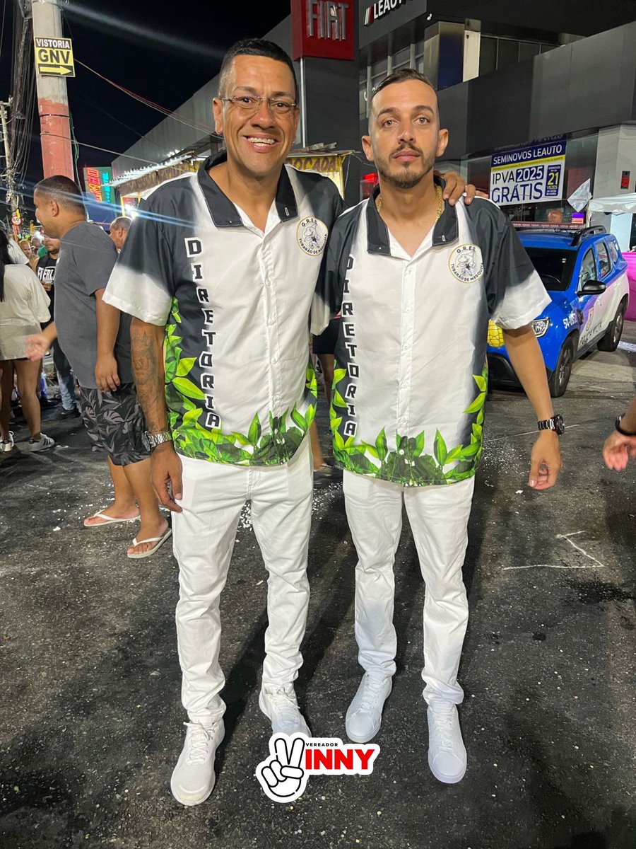 vereadorvinny's tweet photo. Hoje, desfilei com a @tubaraodemesquita , uma verdadeira representação da nossa cultura local. Esse evento é uma demonstração do nosso compromisso com as tradições e a identidade da nossa cidade. https://t.co/dTq9c07op3