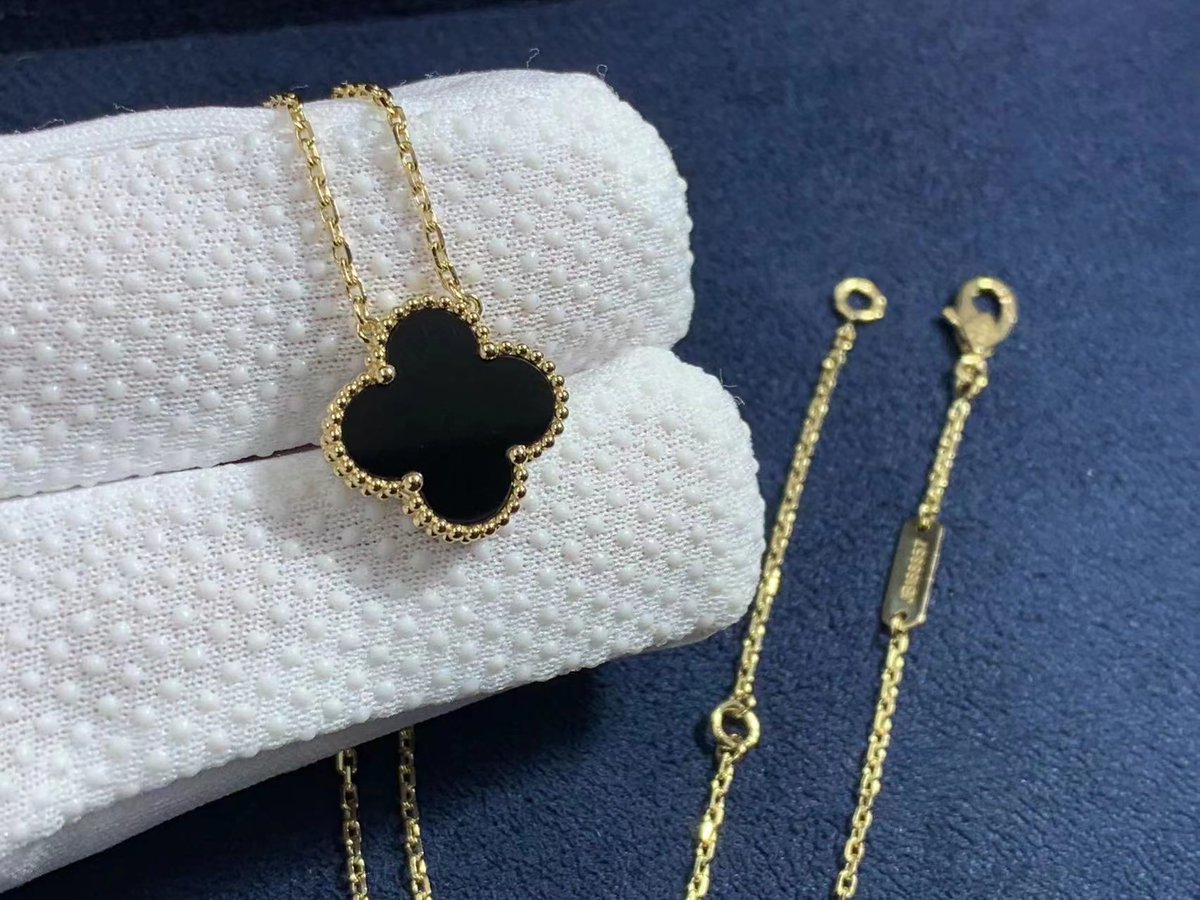 custom_brands's tweet photo. Experience the ultimate elegance with our customized jewelry, featuring the finest rose gold bracelet with dazzling diamonds. for more information Visit us https://t.co/Touno829VK now.

#yellowgoldbracelet #luxuryjewelry #diamondbracelet #customjewelry #luxurydiamondjewelry https://t.co/bgCqgnEULW