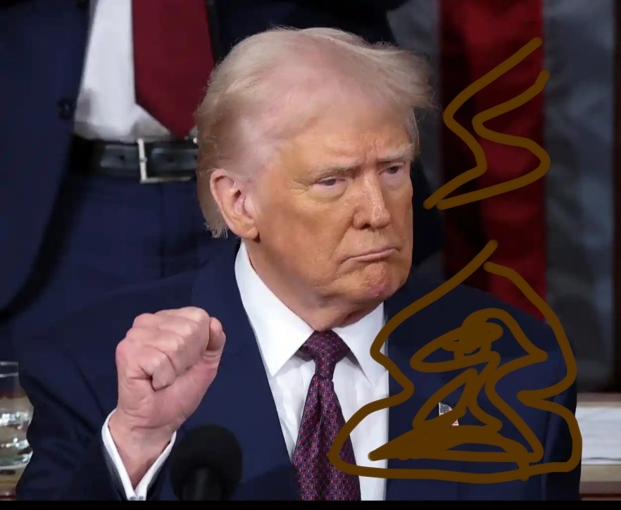 Apparently #Strump smells like SHT anyway, so perhaps he thinks everyone should smell that way. #emperorhasnoclothes #Resist