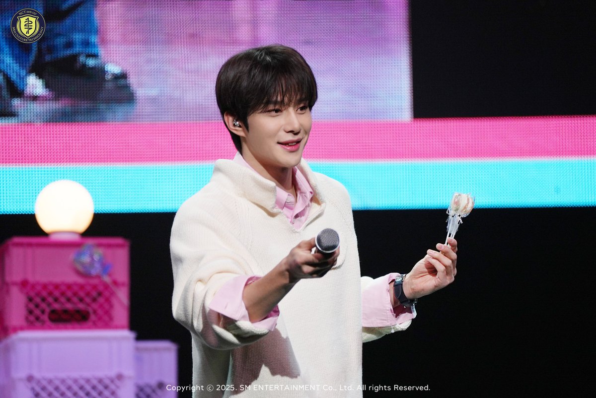 ๋ฃจ๋ tweet media