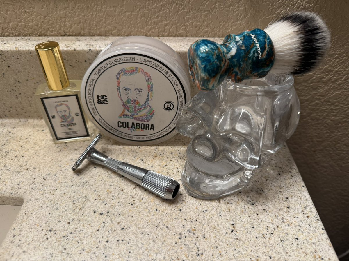 kenkirkup's tweet photo. HC&amp;C + Pasteurs Pharmacy-“Colabora” Soap and Aftershave, Leaf Shave Thorn Razor &amp; Shavemac Brush..Video now on YouTube 

https://t.co/Yb2jveS8Gq

#kensurfs #wetshaving #wetshave #shaving #shave #mensgroomingproducts #hendrixclassics https://t.co/38ORgrLeUx
