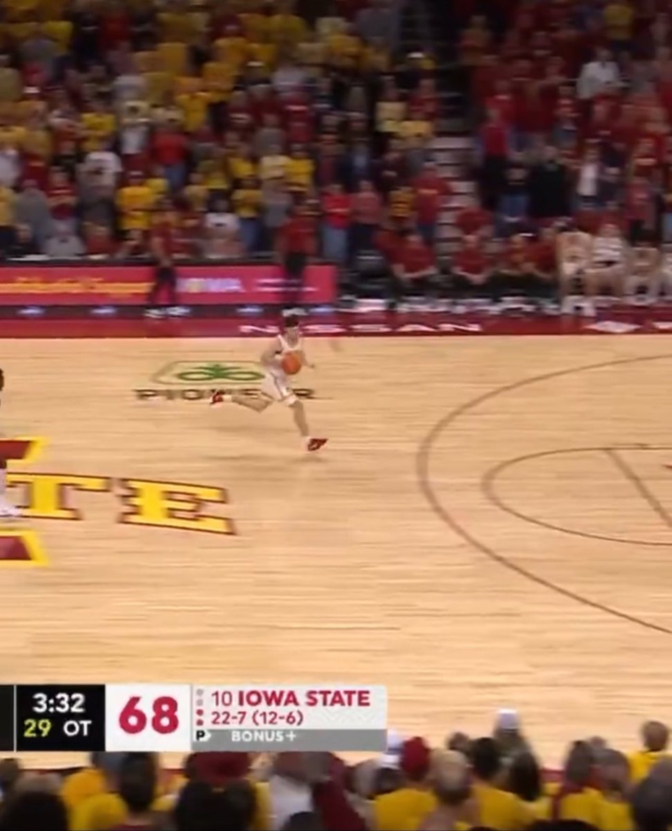 Imagine being this wide open and not scoring.