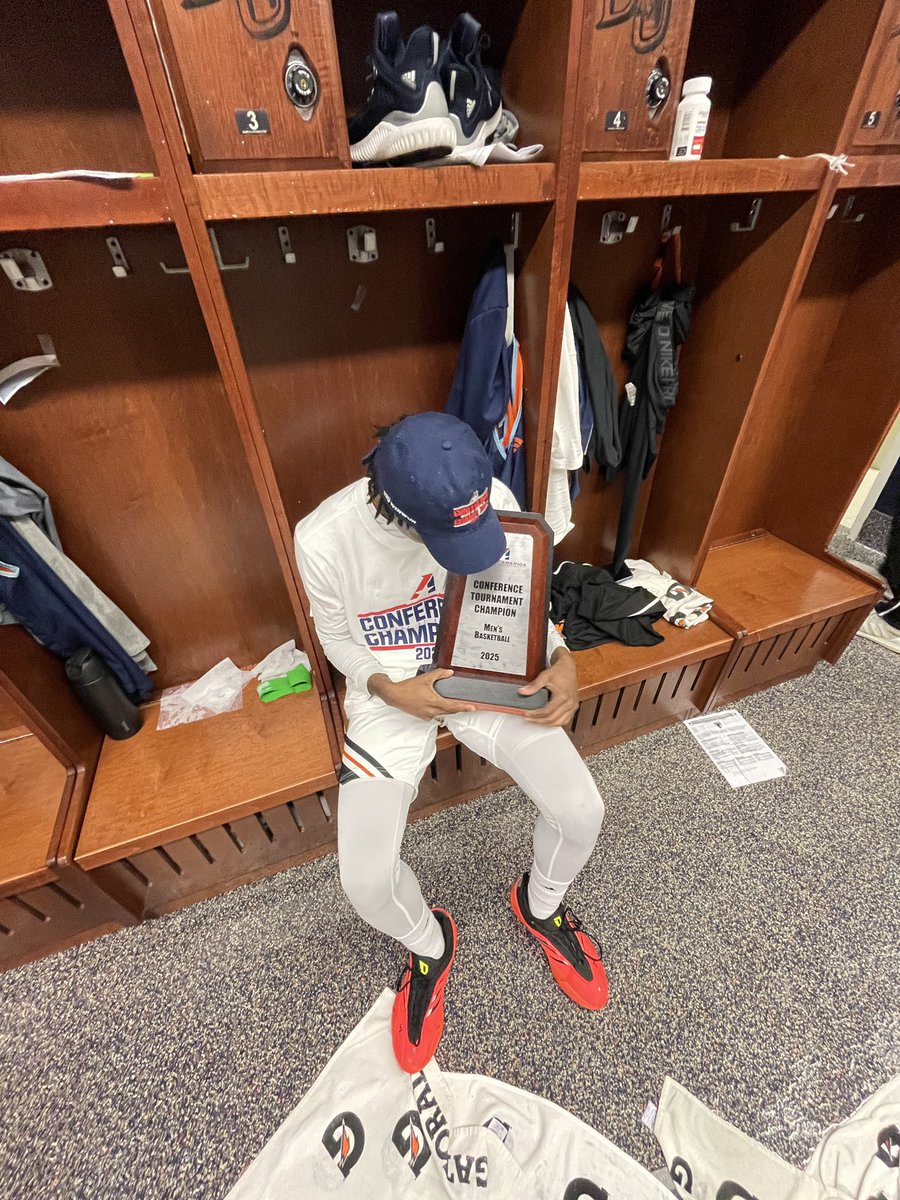 Congrats to <a href="/tommyfaseru/">Tommy Faseru</a> and his <a href="/BU_Hoops/">Baker Men’s Basketball</a> teammates and coaches on their Heart of America League Championship!!!