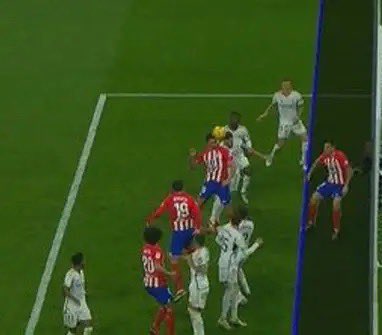 imanoleg_'s tweet photo. Yo sigo en mis trece. Ninguna de estas tres acciones me parecen fuera de juego. Lo curioso es lo de siempre. Las tres son vs el mismo rival. Y solo una terminó en gol. Justo en la que es a su favor. Y es que SIEMPRE hay un ejemplo de una acción arbitrada de manera diferente cuando esta gente está por medio.