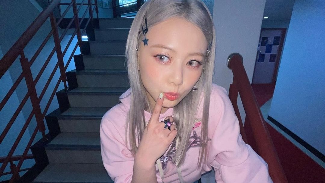 Lista para  #𝐺lamo͞urཋྀུ⃨ʼ𝔡𝕖𝚋u𝕥 💕  porque no podía faltar en ser la primera en desearles la mejor de las suertes en este  #𝟏𝕤𝐭ཋྀ时尚𝐬𝕙ōw ヽ(*´＾｀)ﾉ porque por si no lo saben, se que me pasarán a cantar con ellas !

𝒇aıry  · 𓈒࣪˖  #𝙰zune !