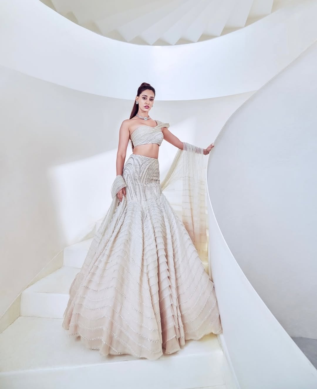 GlQP-6SXIAAXfh4?format=jpg&name=large