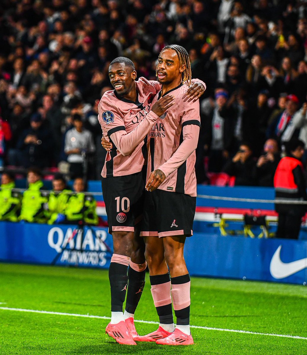 _BeFootball's tweet image. 🚨 Désiré Doué 🇫🇷 devrait être préféré à Khvicha Kvaratskhelia 🇬🇪 ce soir face à Liverpool. 

BARCOLA - DEMBOUZ - DOUÉ.

𝗖̧𝗔 𝗩𝗔 𝗕𝗔𝗥𝗗𝗘𝗥. ⚡️🥵

(@lequipe)