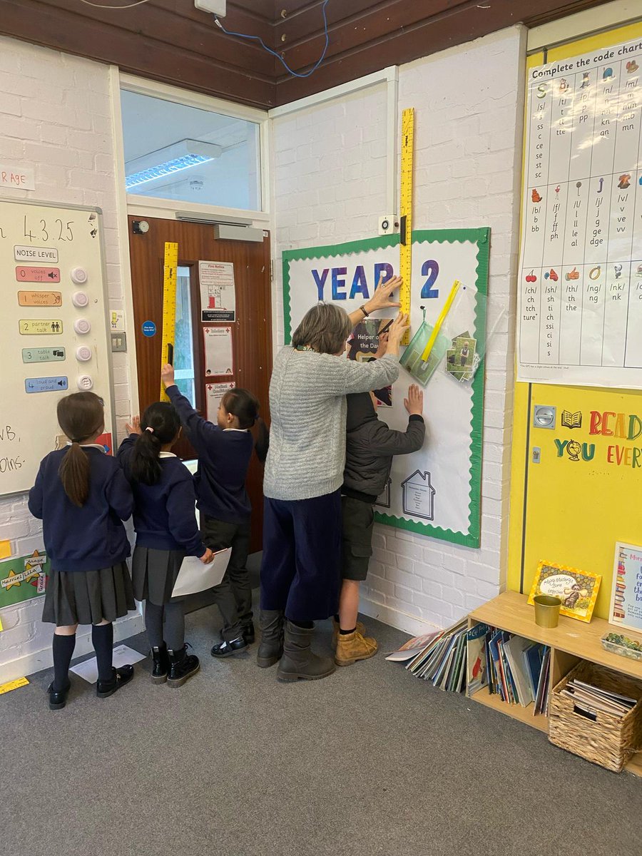 GM_CE_School's tweet photo. Yesterday, Year 2 worked in groups to measure the height and length of various objects around their classroom. They even made sure the rulers returned to the correct classrooms! #legends #practicalmaths #oracy https://t.co/lEqsXpWYcw