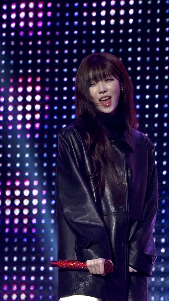 newvaelvet's tweet image. MY SHAYLAA 🥺🥺🥺🥺 #aespa #winter #aespawinter #aespa_SYNK_PARALLELLINE_inPARIS #aespainparis #aespa_SYNK_PARALLELLINE #aespaparis #aespa_paris #애스파 #윈터