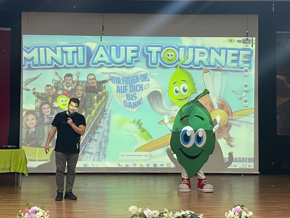 MevBuyukcekmece's tweet photo. Minticity'nin Sevimli Maskotu Minti Turnede Okulumuzu Ziyaret Etti! 🎉🎶
4. ve 5. sınıf öğrencilerimiz, Minti ile birlikte büyük bir heyecanla şarkılar söylediler, dans ettiler ve eğlenceli aktivitelerde bulundular.
#MintiTurnede #Minticity #EğlenceliÖğrenme #DansVeŞarkı https://t.co/AEVyN19BBt