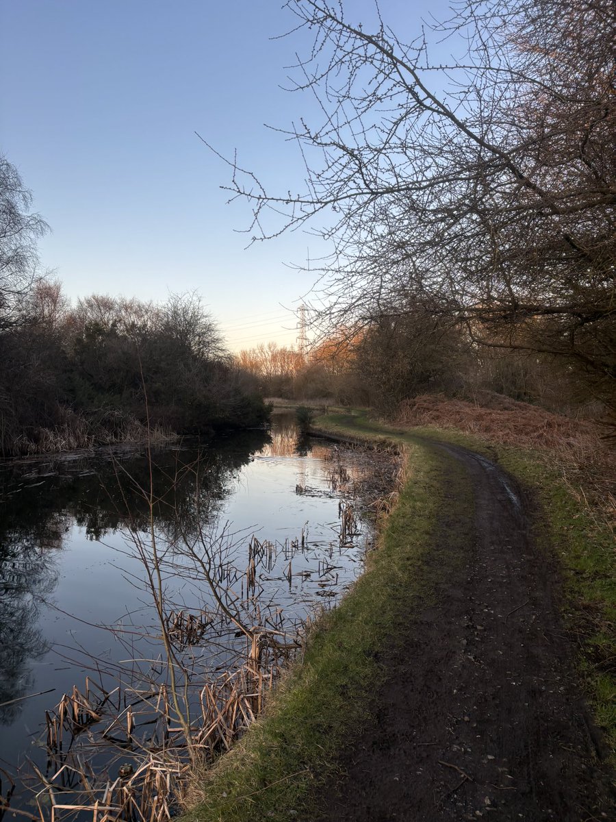 Nights are drawing out now, nice steady 10k, no pain in Achilles while running but flared up post run 🥴