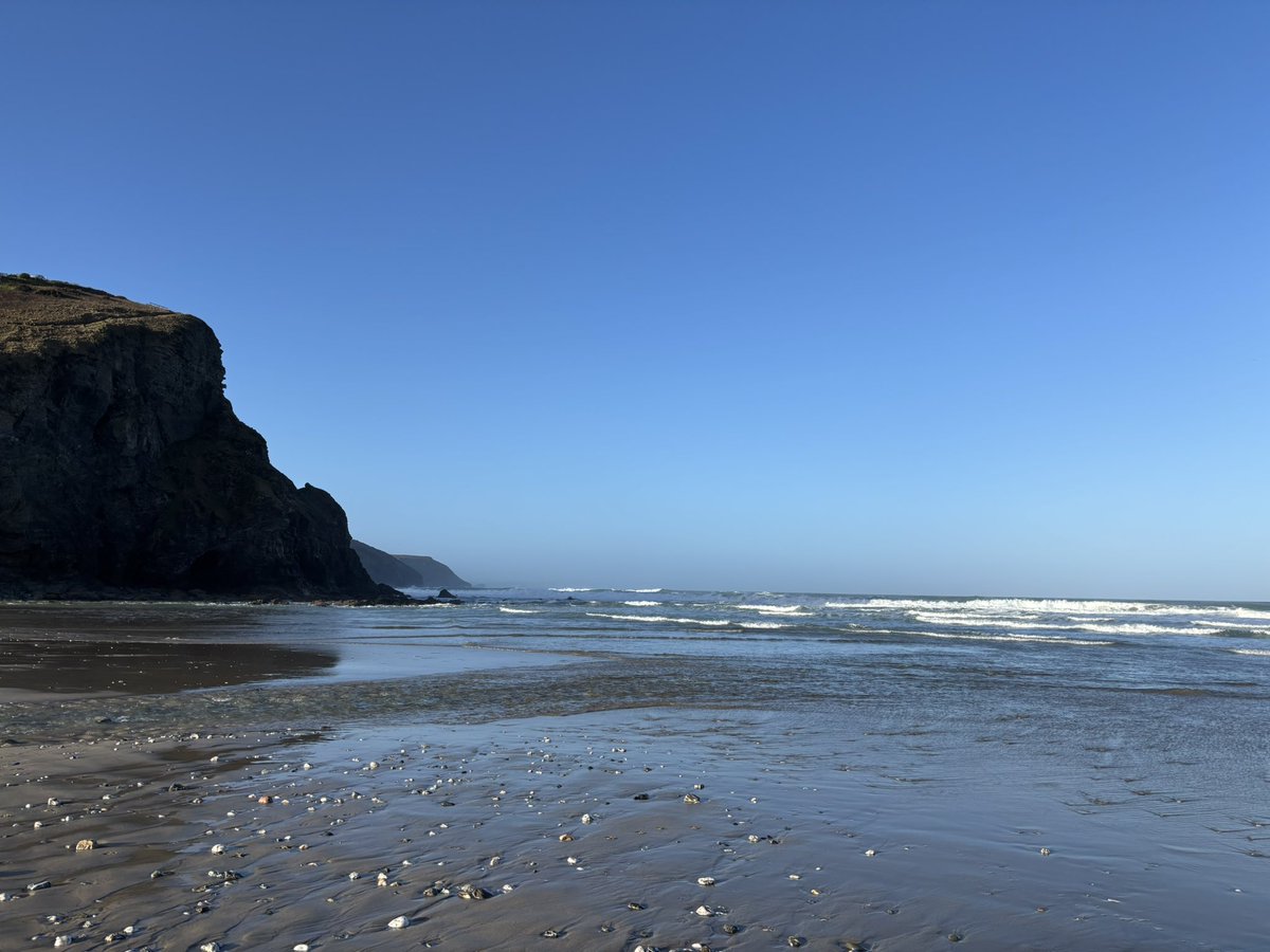 Niwl ha rew rag Gool Peran

Happy St Piran’s Day

#goolperanlowen