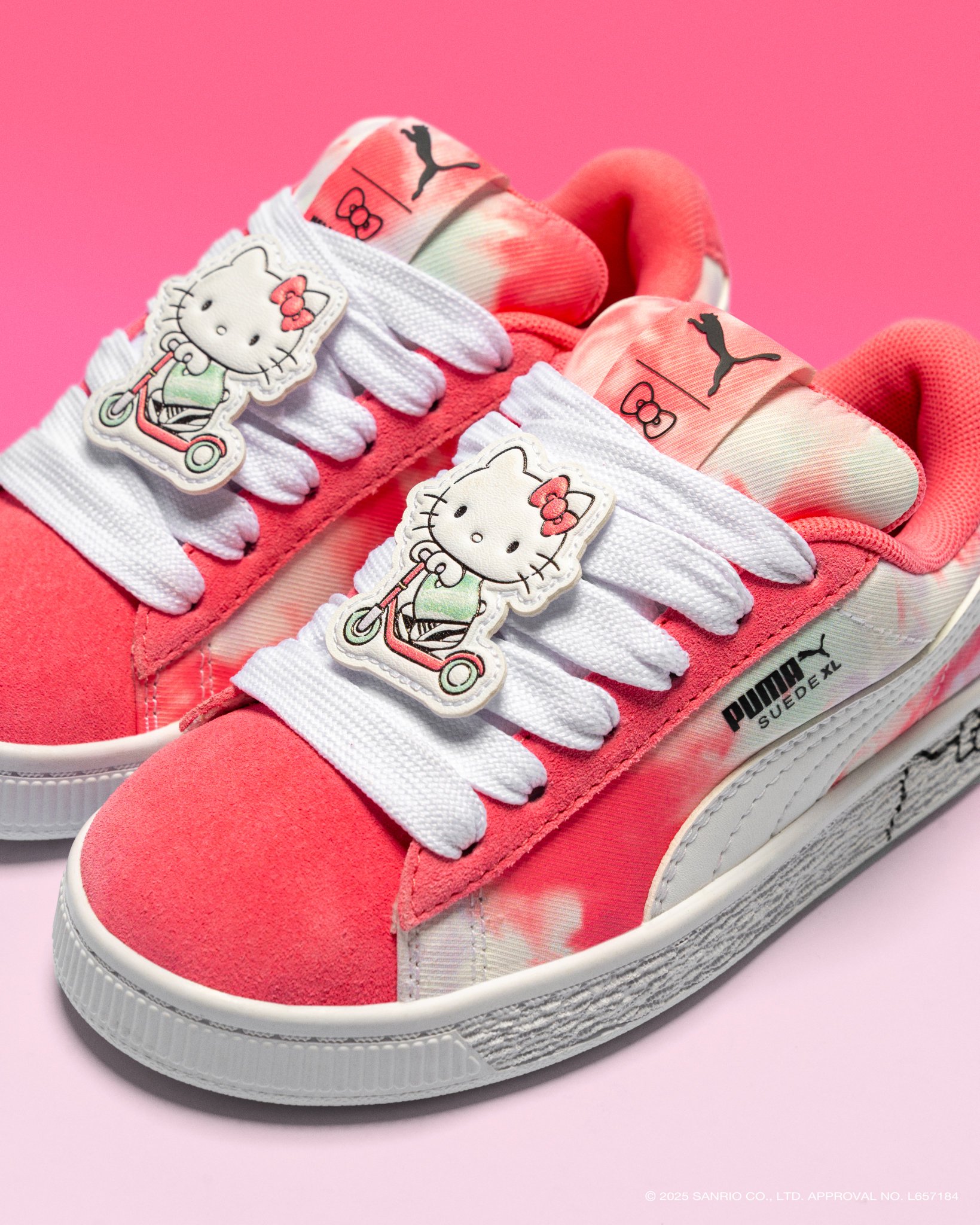 プーマXハローキティFS。ミニホボバッグ PUMA公式】ウィメンズ PUMA x ハローキティ アンド フレンズ