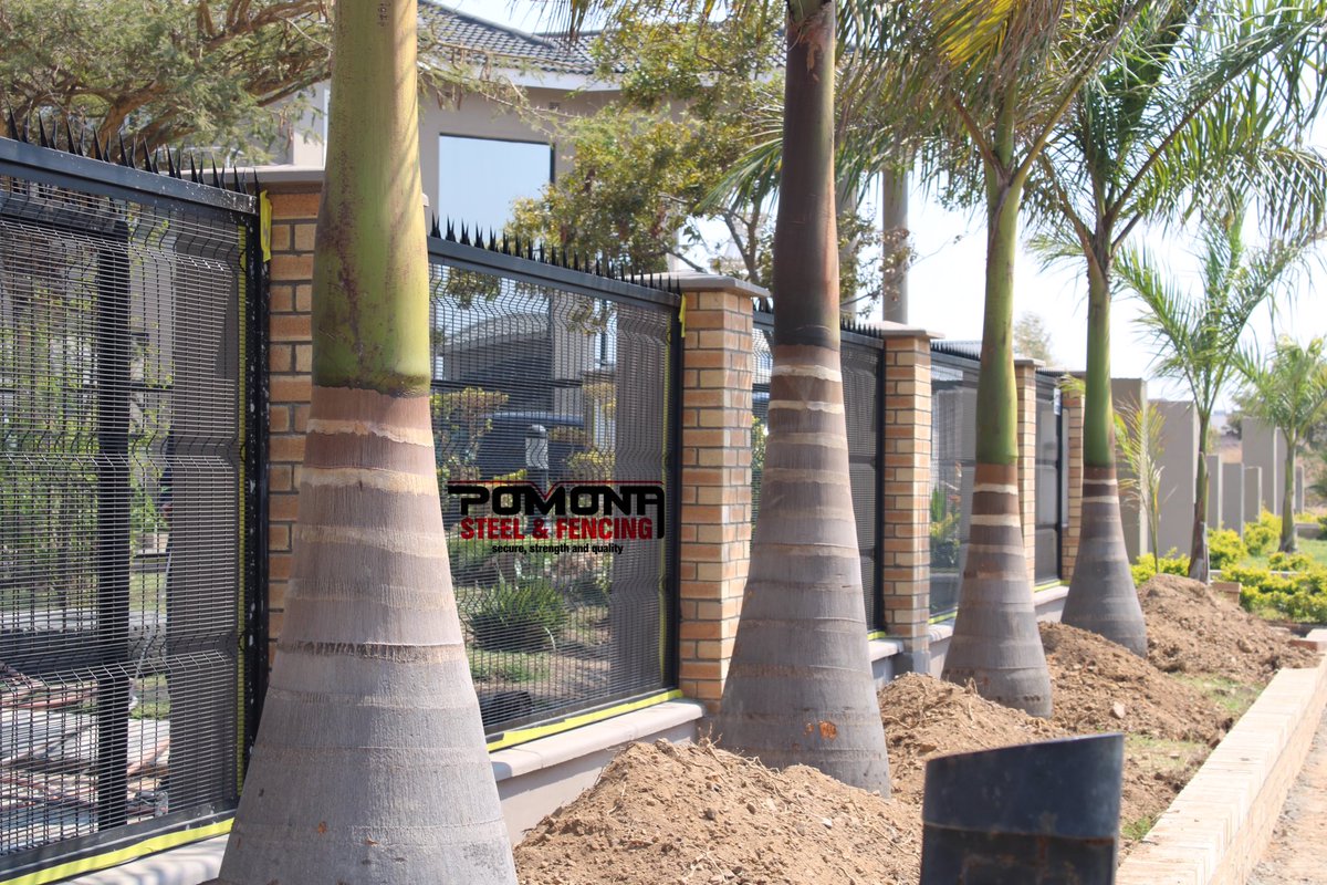 pomonasteel's tweet image. This home just got a serious upgrade with ClearView Fence Durawall Inserts where security meets sophistication. No more bulky barriers just sleek, durable protection that keeps your home safe while keeping its beauty intact.

🌐 pomonasteel.co.zw

#ClearViewFence