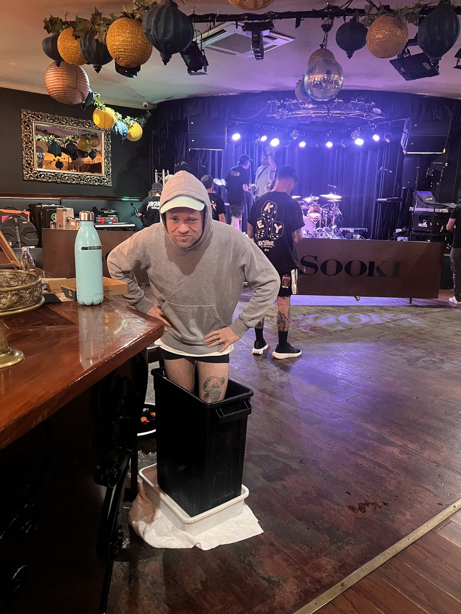 Just your average sound check. Should be a fun night tonight in Belgrave! <a href="/RouReynolds/">ʀ⎊ᴜ ʀᴇʏɴ⎊</a> is iced and ready to go!