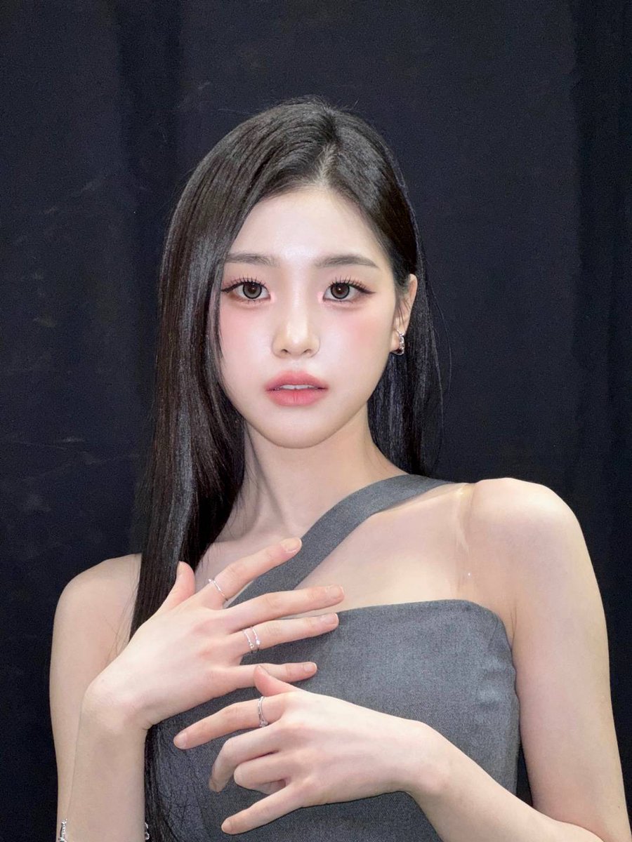 솔직해질래 Gray Mode 😶‍🌫️🩶🤓 #tripleS #트리플에스 #トリプルS