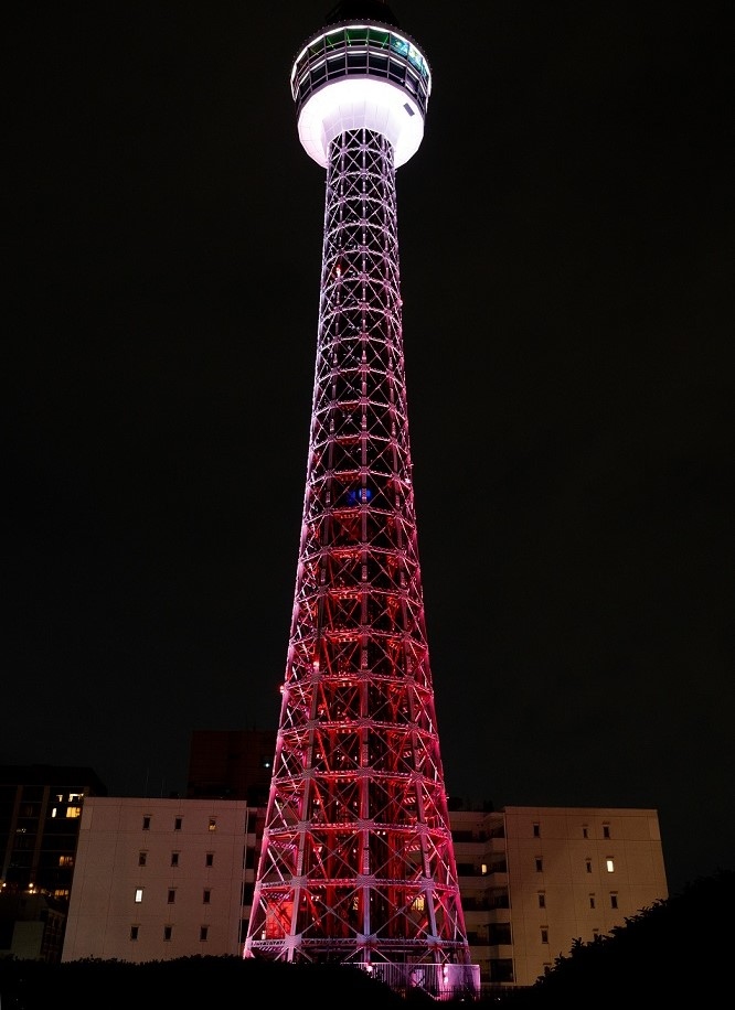 Kstyle_news's tweet photo. 東方神起、日本デビュー20周年を記念して横浜の街をジャック！フォトスポット＆コラボ花火が話題に
https://t.co/aEd7xOqRxj

#東方神起 #TVXQ #동방신기 https://t.co/2UvBmtDuTo