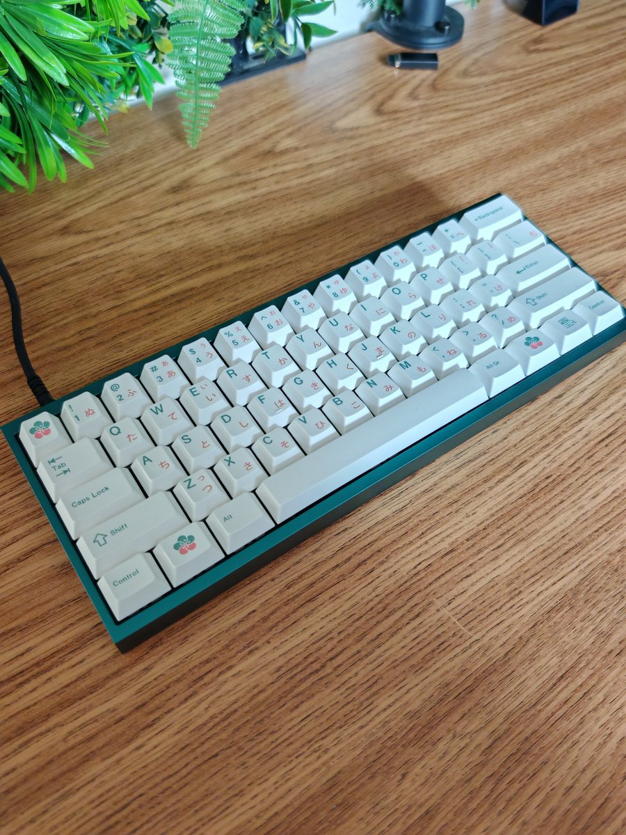 Corlitech's tweet image. Venom 60 HE
- venom60 he 6.25
- xmi keycaps sakura
- tx Ap screw in Rev 4
- raw he 40g
- plate allu
Tanks @keygem_store
For the keycaps 👌