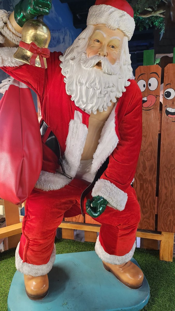 산타할부지 시즌 오프하셨으니까
술드심