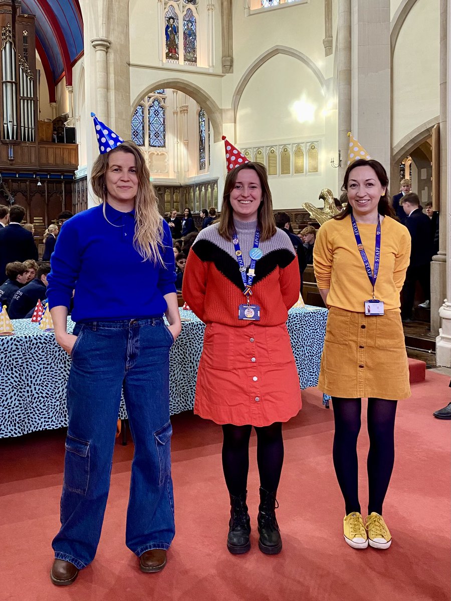 Percival Library (@ccpercivallib) on Twitter photo Library Chapel Week continues with a literary quiz run by the Student Librarians. Congratulations to Mr Greenbury for his quiz triump! #WorldBookWeek <a href="/Clifton_College/">Clifton College</a> Library Chapel Week continues with a literary quiz run by the Student Librarians. Congratulations to Mr Greenbury for his quiz triump! #WorldBookWeek <a href="/Clifton_College/">Clifton College</a>