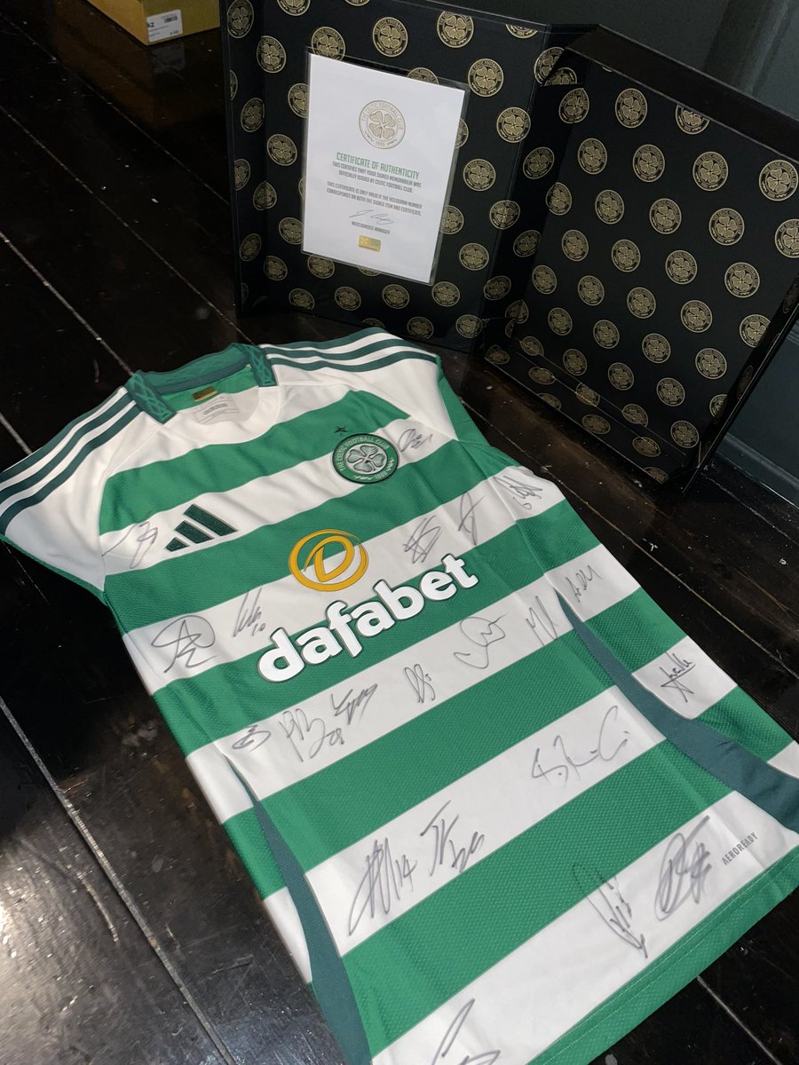 Right troops selling this signed 2024/25 Celtic top along, with the money going towards me and the troops doing the great glen way for Alzheimer’s Scotland at the end of May, numbers 1-50  £20 a number if you want a number just message me💚💜