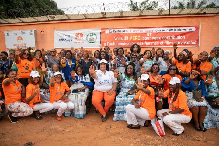 ONG_ACAHIJEC's tweet photo. Célébration de la JIF 2025 : Visite du Feicom au Centre AFIRI.

Thanks to @FEICOM1 .🙏🏾

#Feicom #AFIRI #ongacahijec #violencesfaitesauxfemmes #soutenirlesfemmes #protectiondesfemmes #sensibiliser #VBG  #JIF #JIF2025 https://t.co/TAlenlJZqj