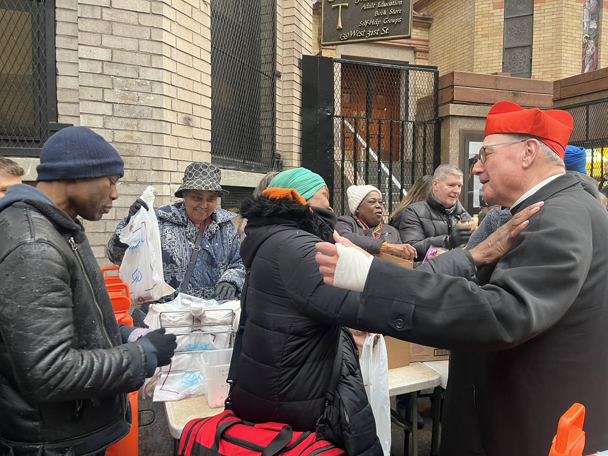 Cardinal Dolan spending part of #AshWednesday morning at the breadline at <a href="/StFrancisAssisi/">Francis of Assisi</a> church near Penn Station <a href="/1010WINS/">1010 WINS on 92.3 FM</a> <a href="/CardinalDolan/">Cardinal Dolan</a>