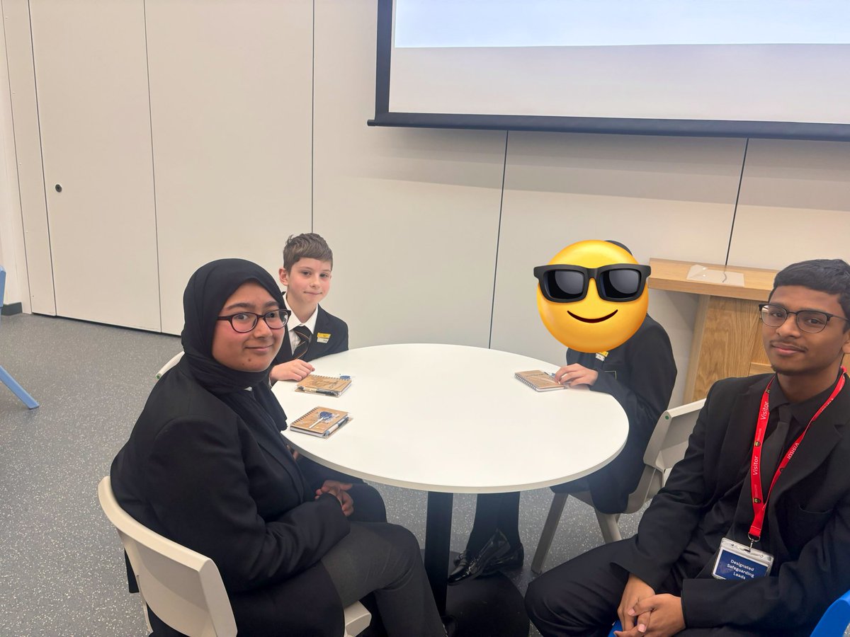 Winners of the Careers Challenge set by <a href="/BCOldham6thForm/">The Blue Coat Sixth Form</a> were Team Orme!!! Well done <a href="/BrianClarkeAcad/">BrianClarkeAcademy</a> year 7 students! A brilliant and fun challenge this afternoon to celebrate day 3 of Careers Week!