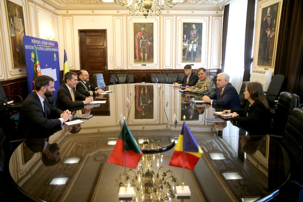 AngelTilvar's tweet image. Productive meeting with H.E. Paulo Cunha Alves, Ambassador of Portugal in 🇷🇴. We reaffirmed our strong defense cooperation within NATO &amp;amp; the EU, strengthening the Eastern Flank &amp;amp; reinforcing the #360Security approach for all Allies. Grateful for 🇵🇹’s commitment with troops in 🇷🇴