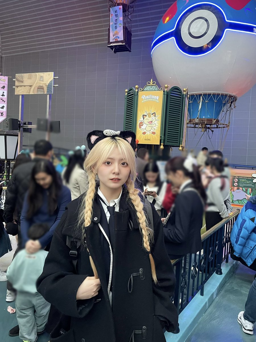 j2m2n_02's tweet photo. 🎡
#韓国人　#韓国　#롯데월드 https://t.co/vjpPYVNl9T