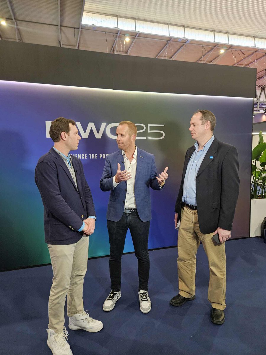 rcrwirelessnews's tweet photo. #MWC25 continues with big conversations on the show floor. RCR Wireless News' Editor-in-Chief, @seankinneyRCR, is speaking with Juho Sarvikas, CEO, and David Markland, Chief Product Officer at Inseego. https://t.co/V33zZAJtPb