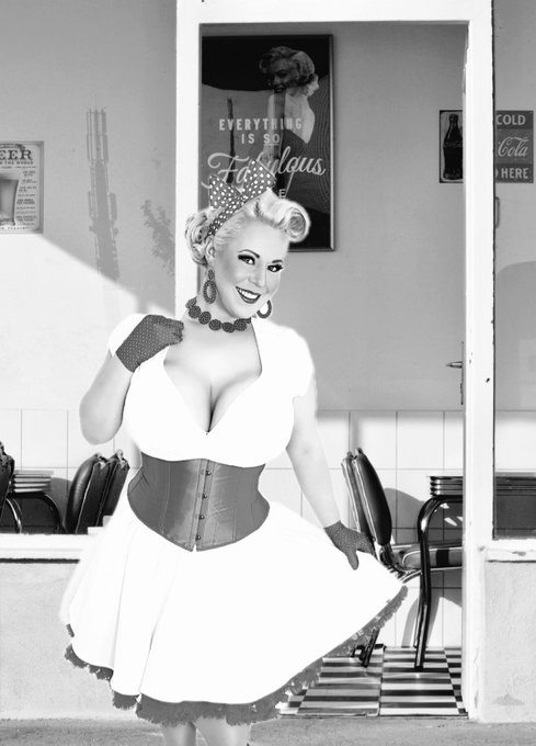 A vintage moment for a great Wednesday https://t.co/P1lbQpX3wP