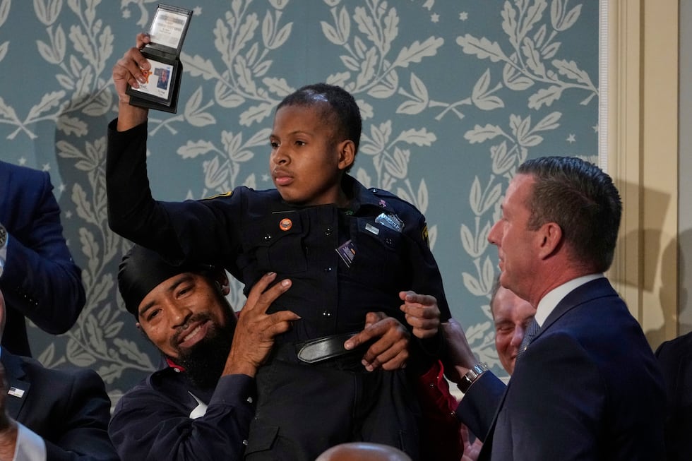 <a href="/acnewsitics/">Alex Cole</a> No, THIS is a powerful photo. DJ Daniels is about love. Al Green was about hate. Democrats chose hate instead of love.