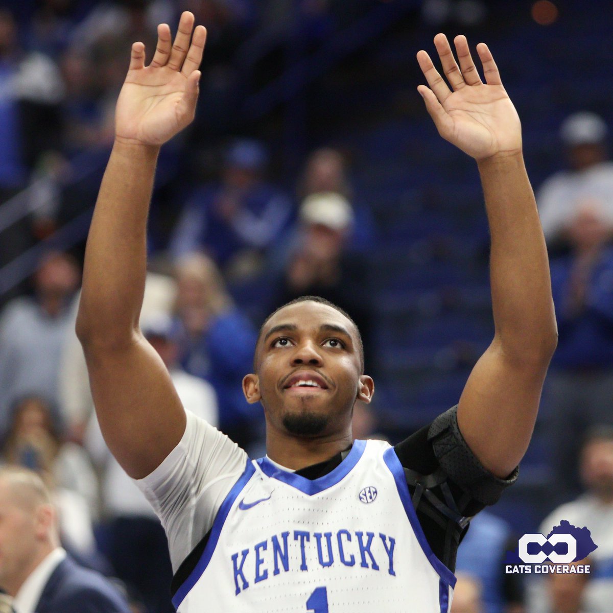 EthanGrantz99's tweet image. Last night was one of the most fun senior nights in recent memory!

This senior class will be missed but there is still a lot of ball to play.

📸 - @TimSmithCC 

#BBN, what’s your take on the rest of the season after last night?