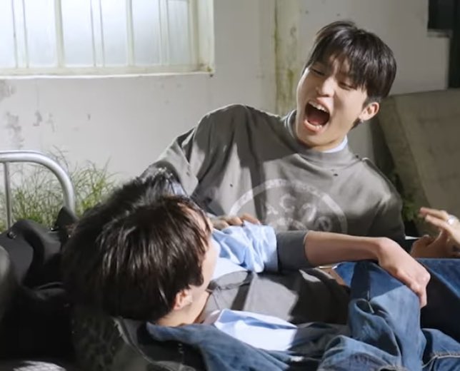 onaskies's tweet photo. HARUTO JEONGWOO? HARUTO JEONGWOO😭😭😭 https://t.co/Y1rB5rtHKr