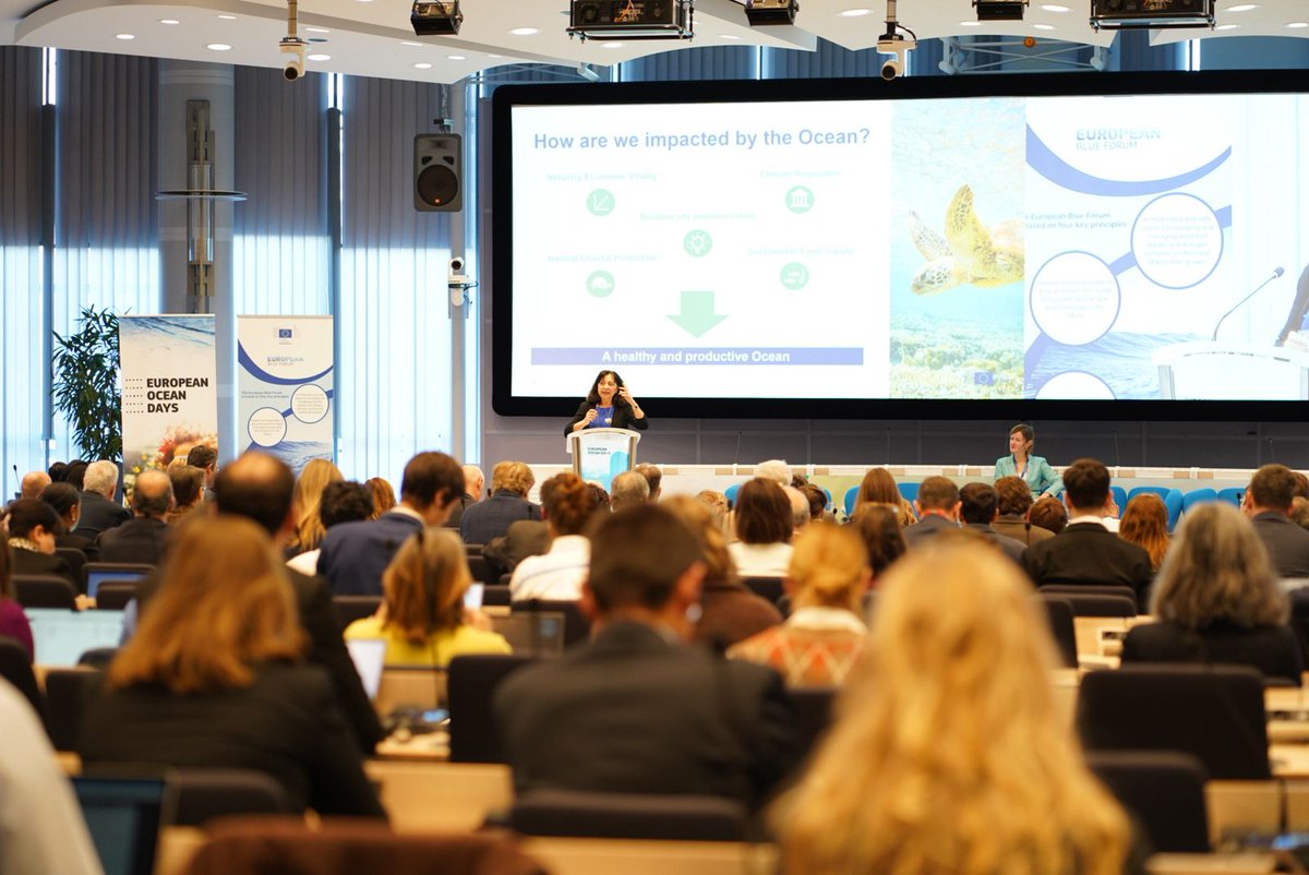 A full room today at the Fisheries &amp; Ocean Dialogues.

The #EUOceanPact is a huge opportunity for us all.
The future is 
-Protection of biodiversity
-#BlueEconomy = sustainable use of resources
-A people-centered approach, empowering coastal communities
-Coherent policy by design