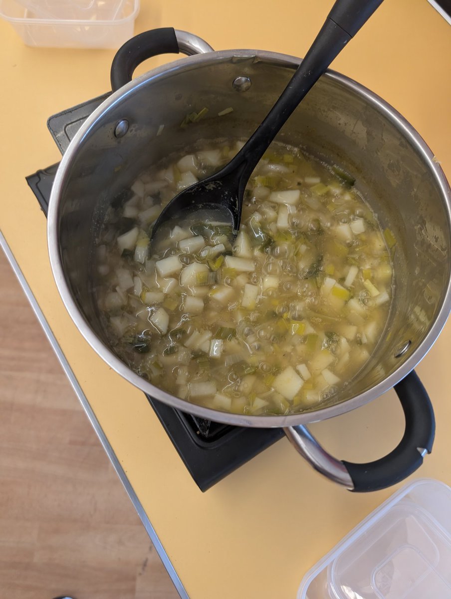 Eastendflatpackmeals tweet media