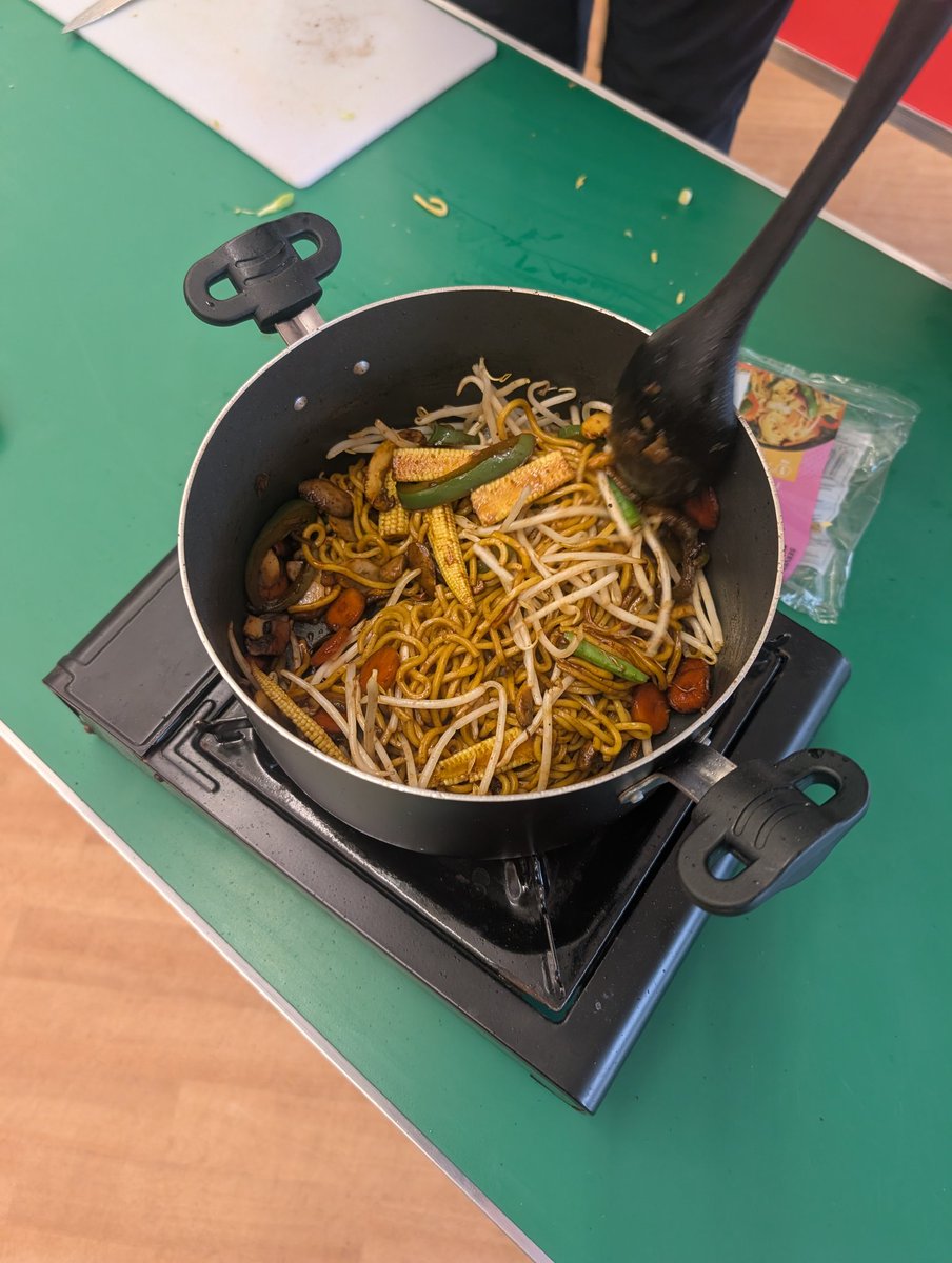 Eastendflatpackmeals tweet media