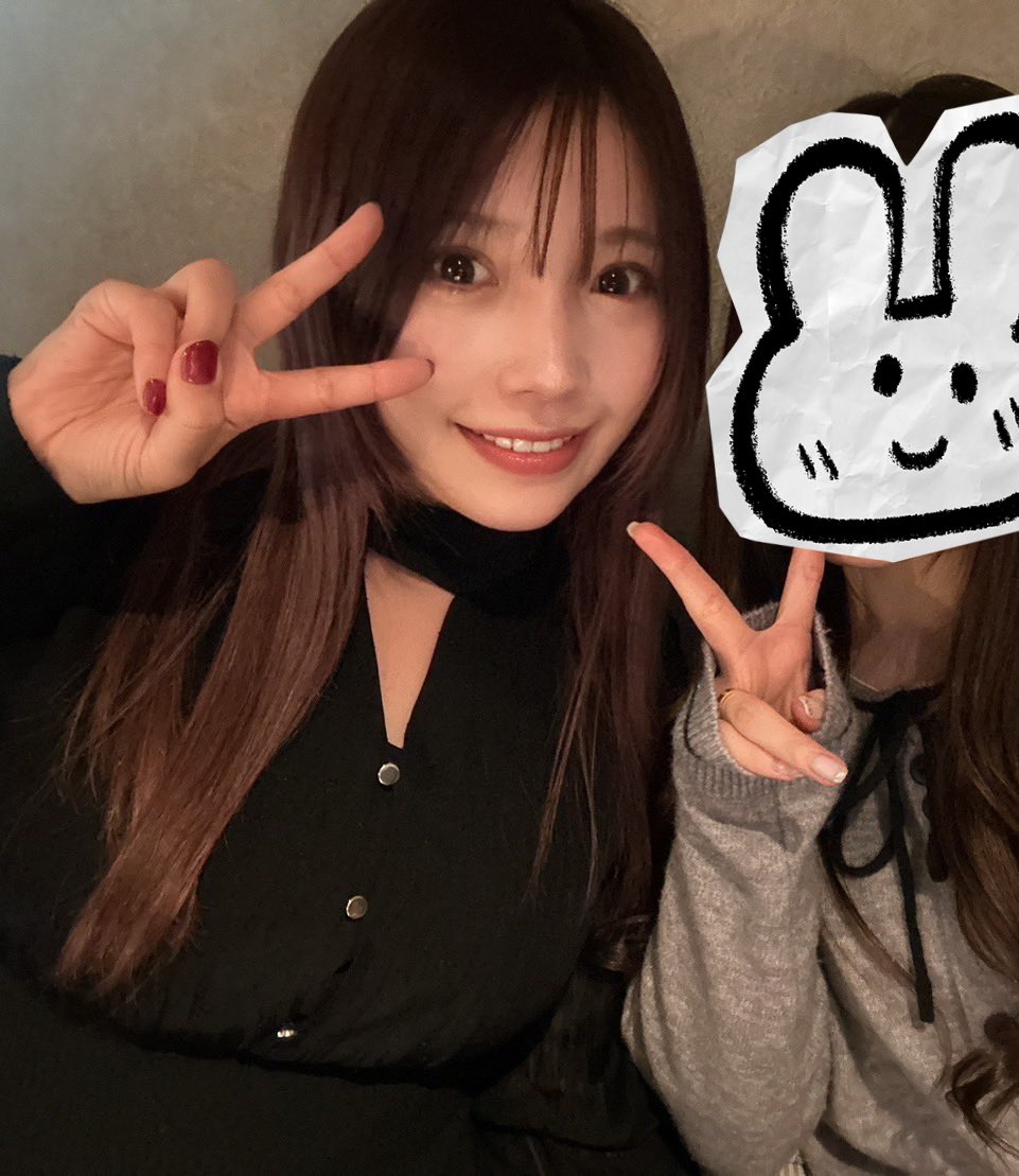 meari0201's tweet photo. 突然誘ったのに友達きてくれた🫶🏻💞最高
タイ🇹🇭の計画立ててたけど、最近物騒だから本気で悩んでる🫠皆さんが行って良かった国はどこですかー？

お仕事の面談してきていろんなことが動き出しそうな予感💭早く報告できるといいなぁぁ🌈 https://t.co/Tp8h9O11xy