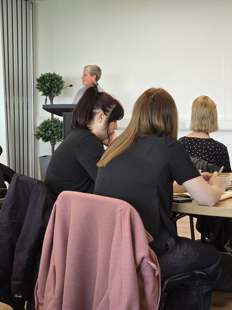 MrsOz (she/her) tweet media