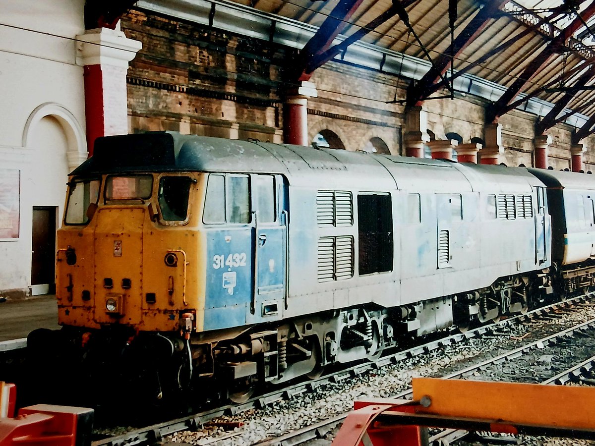 Invermuir's tweet image. 30 years ago a raspy knackered ped had just arrived from the seaside. #tmrguk #class31 #peds