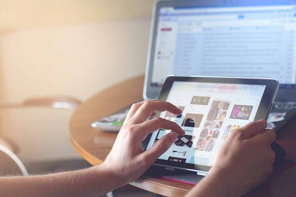 Did you know that IT prices can fluctuate by as much as 66% in a single day? Why is this? 
Take a look at some of the contributing factors and learn how you can navigate the volatile market to get the right products at the best price bit.ly/45Aw6bH

#ITprocurement