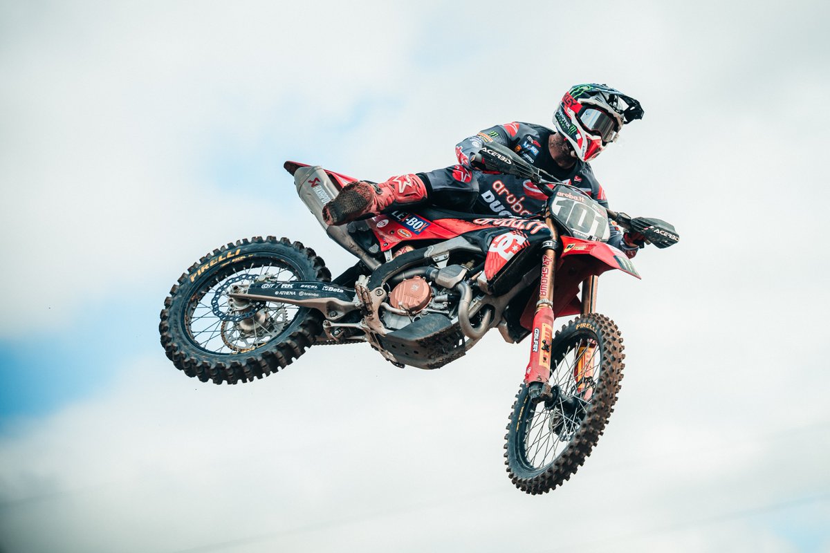 New Ducati Desmo450 MX pricing and availability for the UK market announced: ducati.com/gb/en/news/new… #Desmo450MX