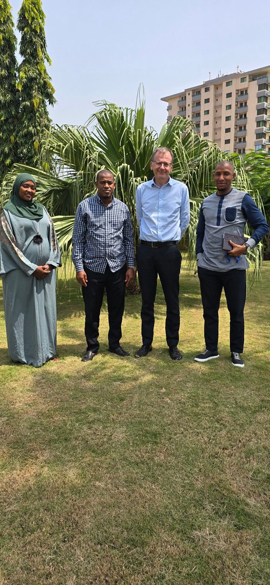 UK in Guinea 🇬🇧🇬🇳 (@ukinguinea) on Twitter photo Rencontre entre Action Mines et <a href="/HMAJohnMarshall/">John Marshall</a>. L'ONG opére dans le domaine de la gouvernance responsable des ressources naturelles, de la promotion des droits humains, la lutte contre le changement climatique et la préservation de l'environnement dans le secteur minier. Rencontre entre Action Mines et <a href="/HMAJohnMarshall/">John Marshall</a>. L'ONG opére dans le domaine de la gouvernance responsable des ressources naturelles, de la promotion des droits humains, la lutte contre le changement climatique et la préservation de l'environnement dans le secteur minier.