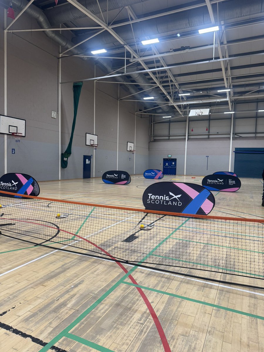 Miss Scott tweet media