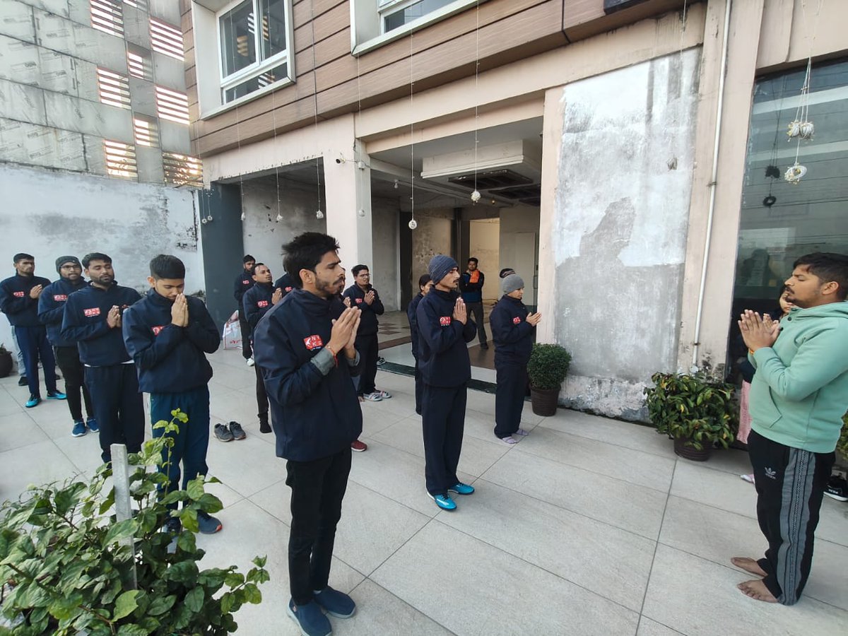 MYBHARATUNAHP's tweet photo. #latepostGlimpse of Day 5 of #ISYEP at Una Dt 24 Feb 2025. Early morning Yog Sessions & Surya Namaskar https://t.co/6caMePNkLD