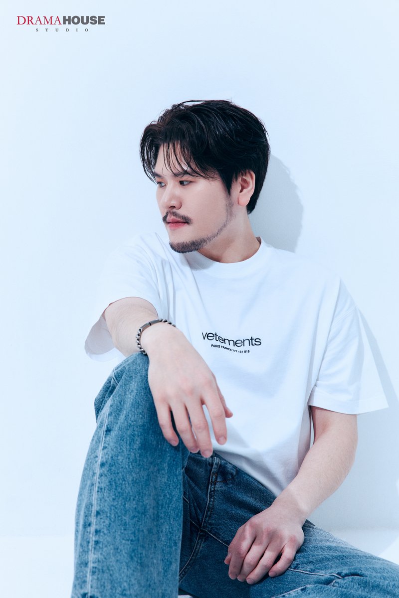 𝑵𝒆𝒘 𝑷𝒓𝒐𝒇𝒊𝒍𝒆🫧_3

𝖩𝖾𝗈𝗇𝗀 𝖬𝗂𝗇𝗌𝖾𝗈𝗇𝗀

#LAPOEM #라포엠
#정민성 #JeongMinseong