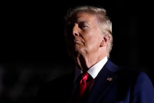 chicablockchain's tweet photo. trump va a hacer una reserva de solo BTC ennEEUU 
El Secretario de Comercio anunció que el Presidente Trump revelará una estrategia de reserva de $BTC en la Cumbre Cripto de la Casa Blanca."
¡A compartir se ha dicho!  

#BTC https://t.co/1jbmNt4C4h