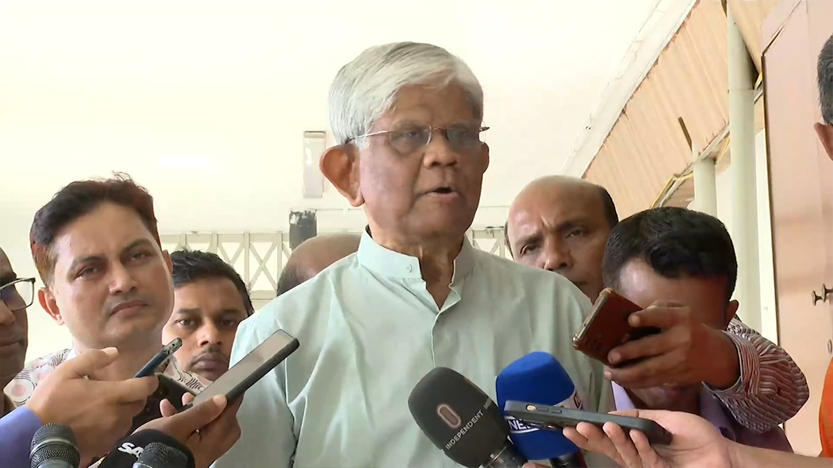 গত বছরের তুলনায় দাম বাড়েনি আরও কমানোর চেষ্টা চলছে: অর্থ উপদেষ্টা