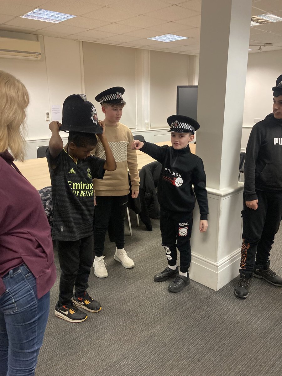 Turning Tides Team (@turning_tides) on Twitter photo Our Queensway TTT’s were treated to a visit from Jackie and Martin from <a href="/EssexPoliceUK/">Essex Police</a> to give a talk about online safety, stranger danger, being safe in the city centre. The group also got the chance to try on the uniforms and see how a police car works Our Queensway TTT’s were treated to a visit from Jackie and Martin from <a href="/EssexPoliceUK/">Essex Police</a> to give a talk about online safety, stranger danger, being safe in the city centre. The group also got the chance to try on the uniforms and see how a police car works